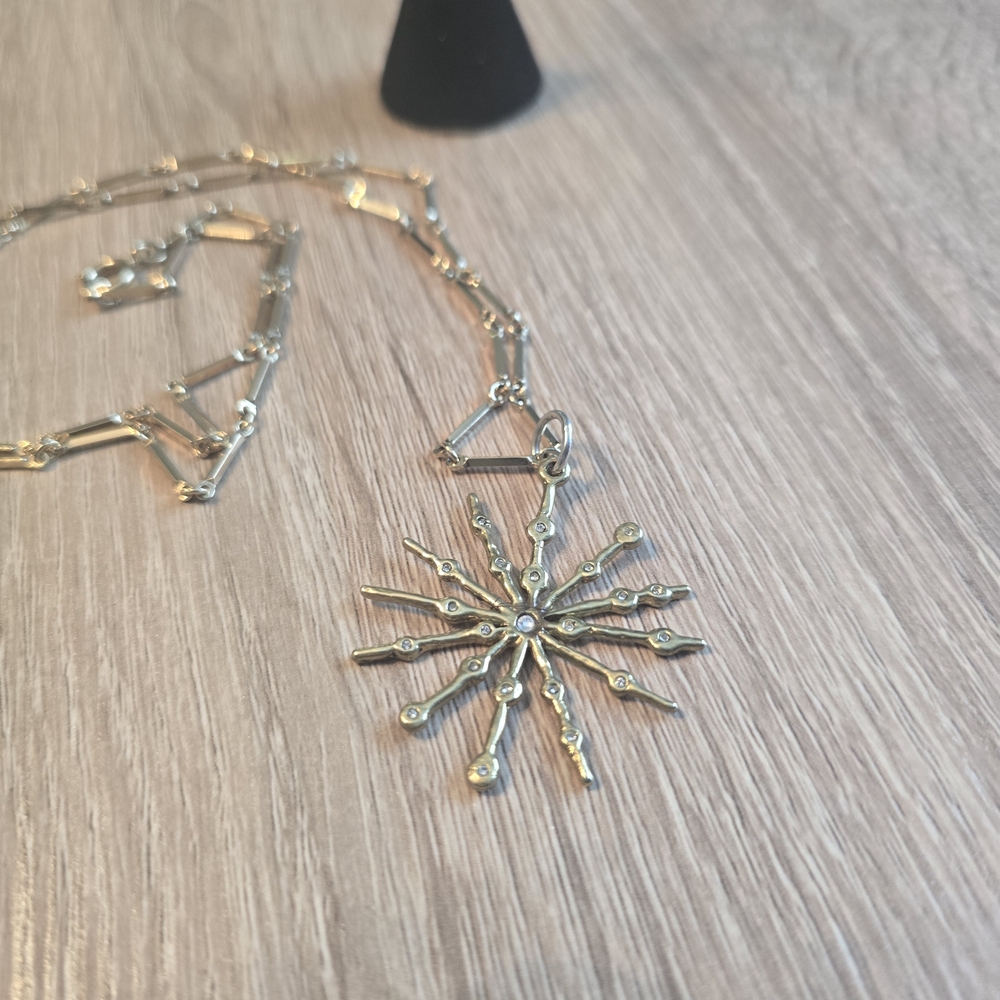 Waxing Poetic Goldtone 30 Inch Crystal Snowflake And Earring Set-GORGEOUS!!! - Picture 14 of 16